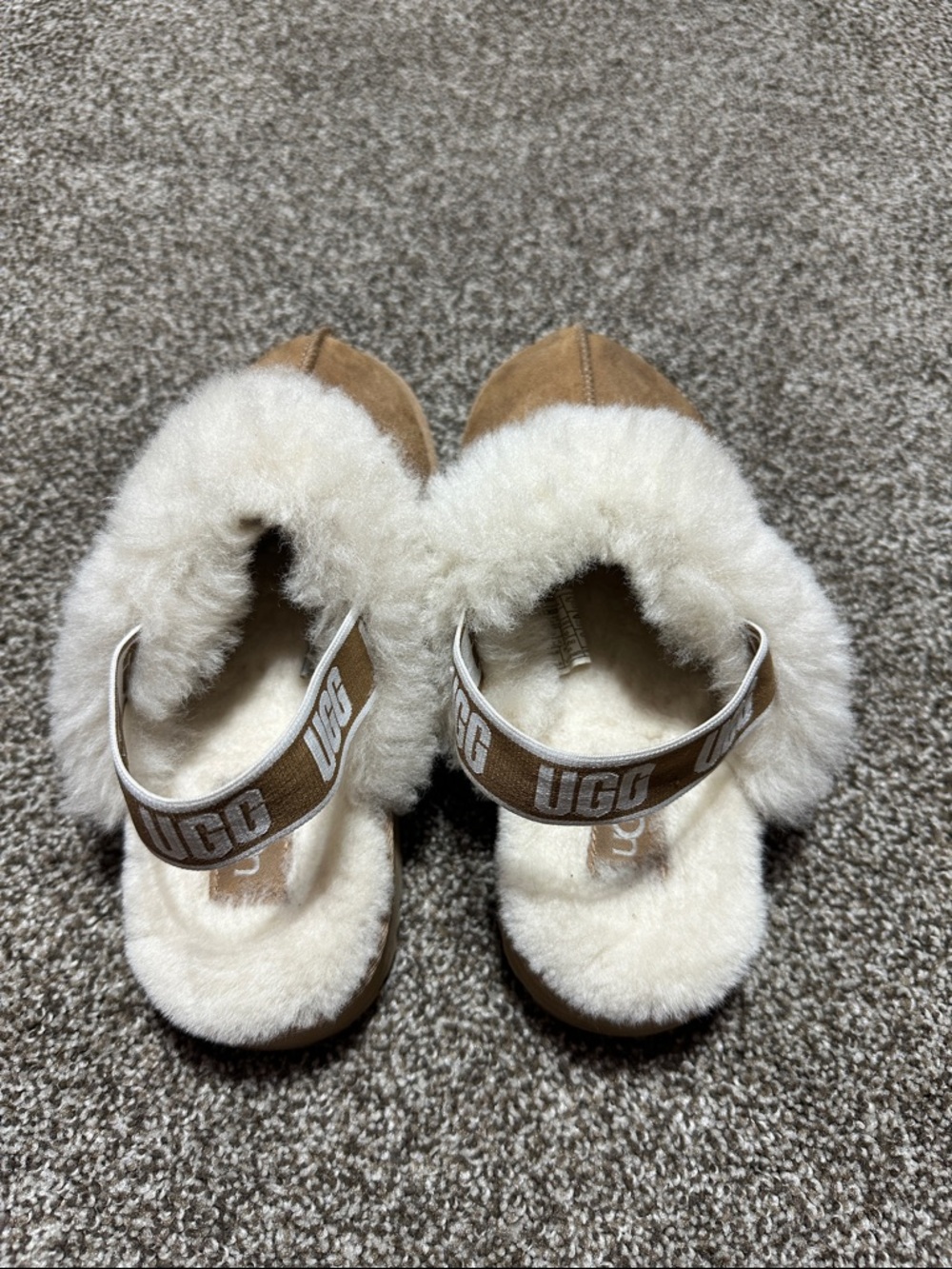 UGG girl’s Funkette slippers in chestnut size 1 - Picture 4 of 7